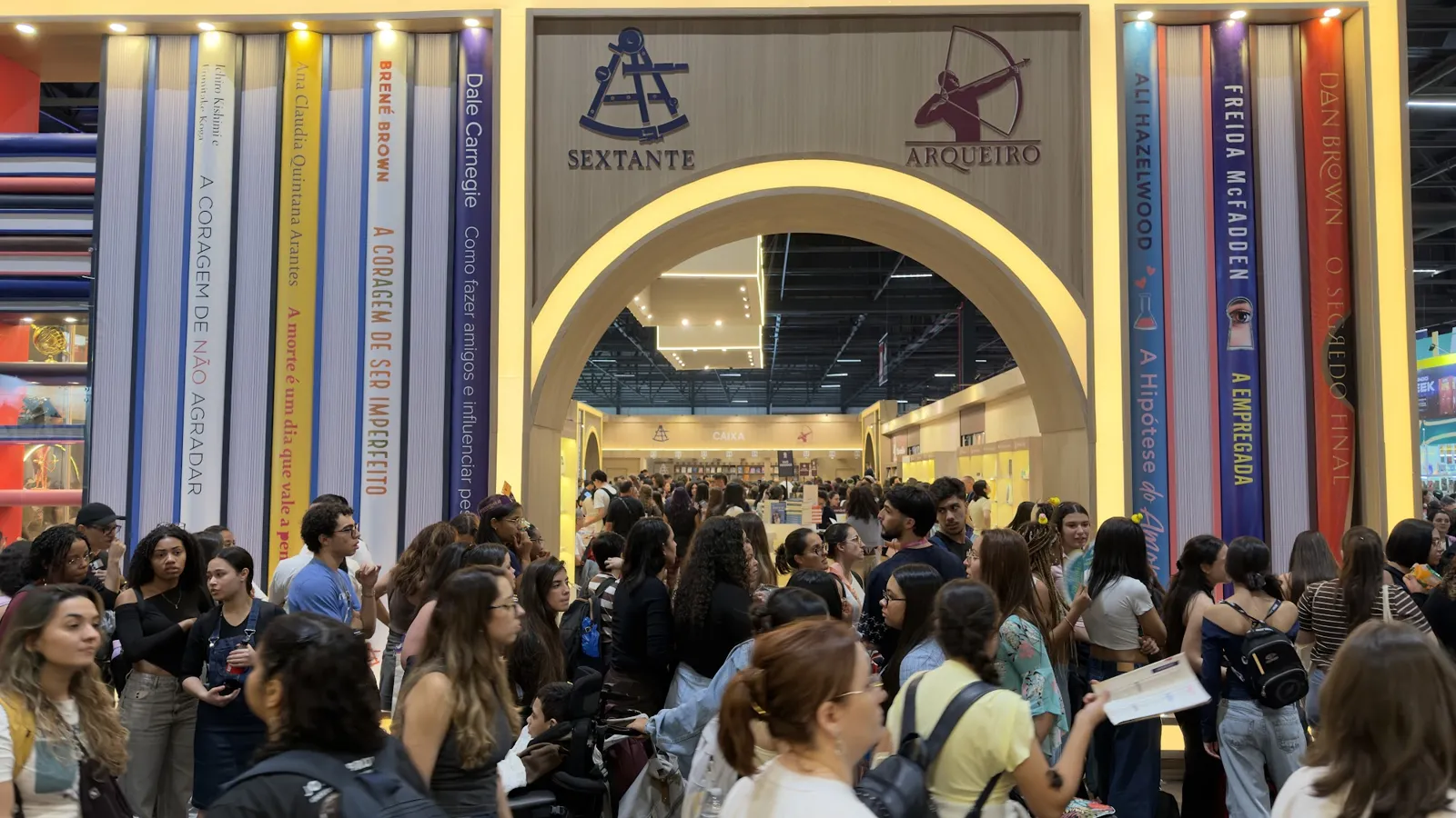 Bienal do Livro de São Paulo 2026: 10 dias de cobertura audiovisual para a Sextante