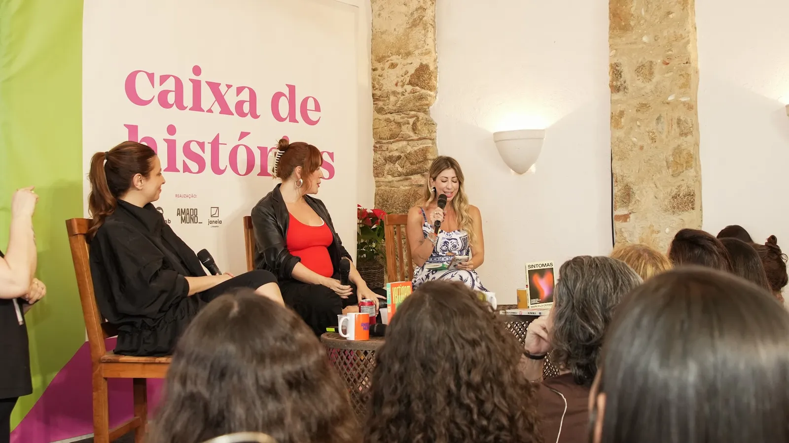 Mesa na Caixa de Histórias